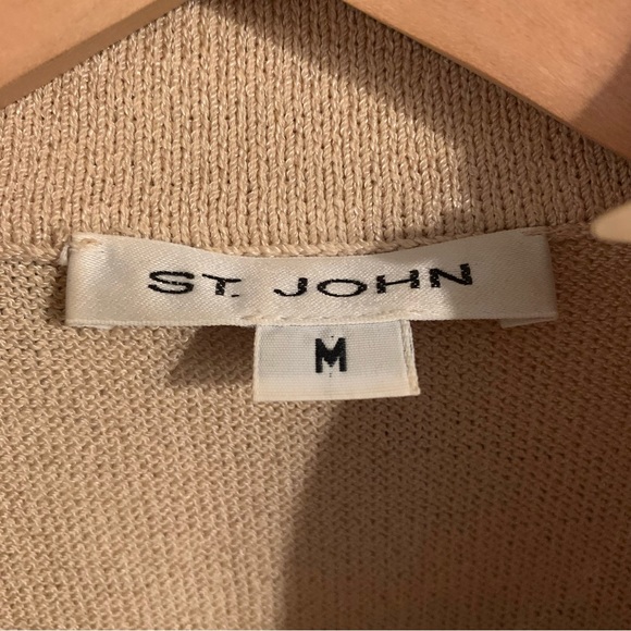 ST. JOHN cream mock tank size medium - Picture 7 of 7
